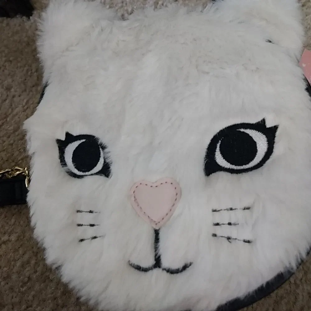 Betsey Johnson white furry kitty crossbody